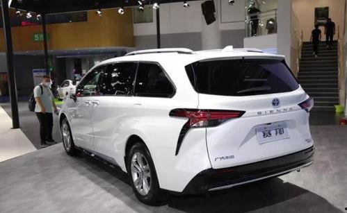 国产丰田赛那提车视频,豪华商务座驾，品质与舒适并存